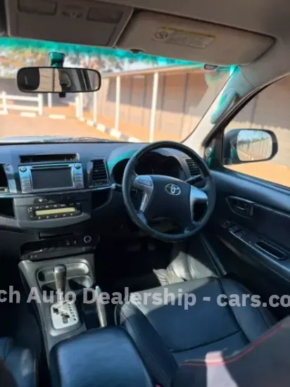 Picture of Toyota Fortuner 2015