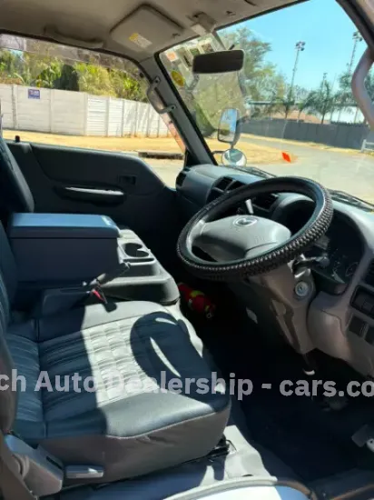 Picture of Mazda Bongo 2016