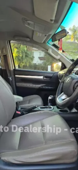 Picture of Toyota Hilux 2016