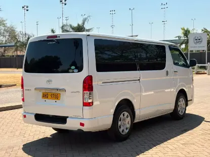 Picture of Toyota Hiace 2017