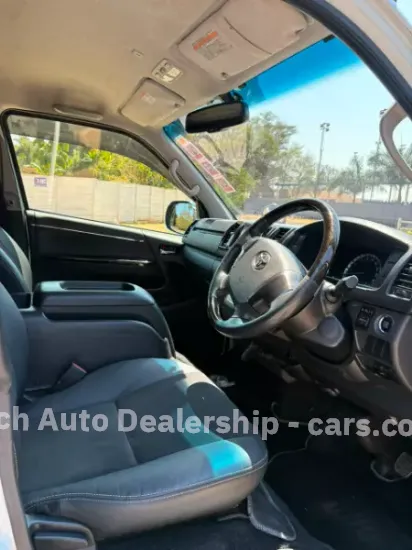 Picture of Toyota Hiace 2017