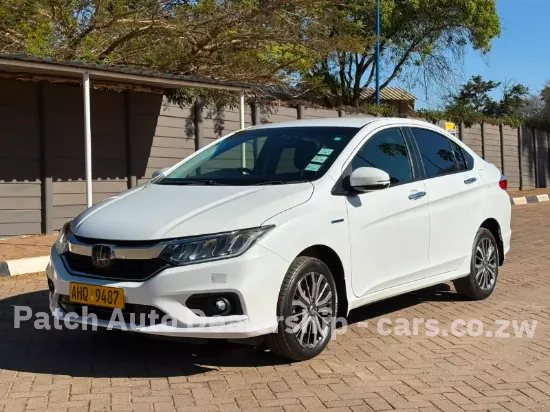 Picture of Honda Grace 2017