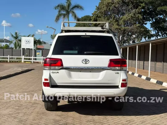 Picture of Toyota Land Cruiser 2016