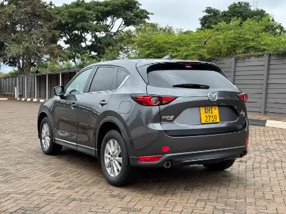 Picture of Mazda CX-5 2017