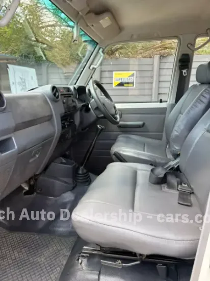 Picture of Toyota Land Cruiser 2017