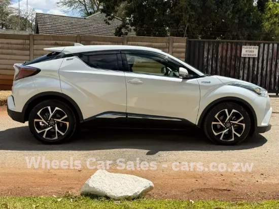 Picture of Toyota C-HR 2017