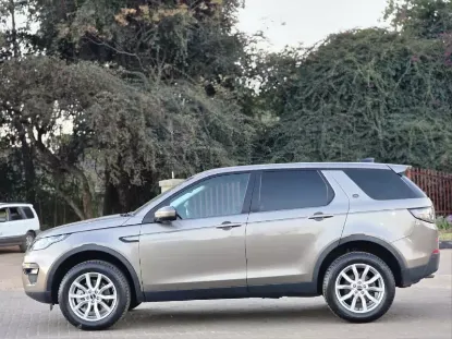 Picture of Land Rover Discovery 2017