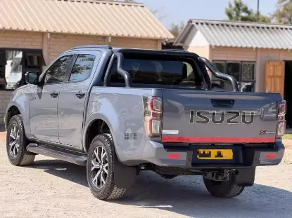 Picture of Isuzu X-Rider 2023