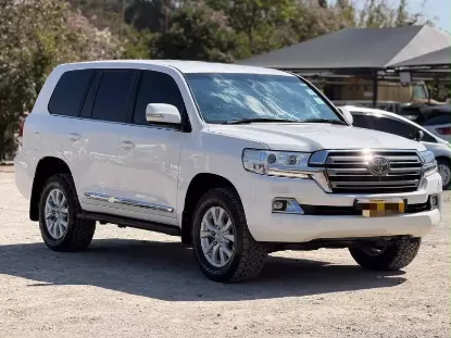 Picture of Toyota Land Cruiser 2017