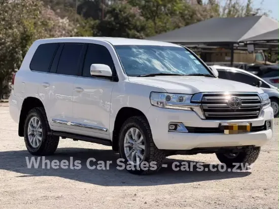 Picture of Toyota Land Cruiser 2017