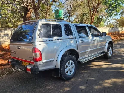 Picture of Isuzu KB300 2011