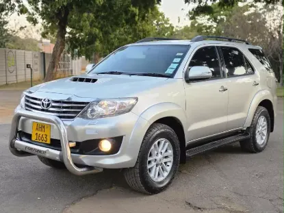 Picture of Toyota Fortuner 2015