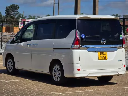 Picture of Comfortable, Classy, Spacious Family Minivans For hire!! From