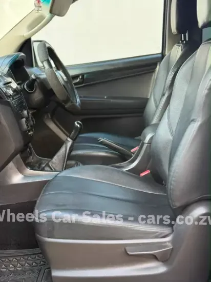 Picture of Isuzu KB250 2015