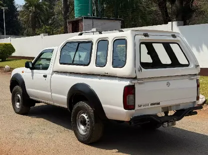 Picture of Nissan NP300 2017
