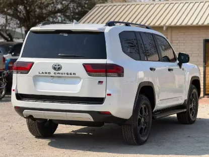 Picture of Toyota Land Cruiser 2023