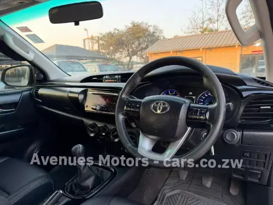 Picture of Toyota Hilux 2016