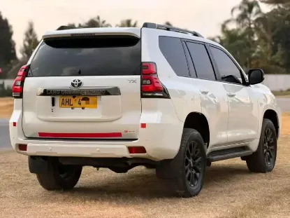 Picture of Toyota Prado 2023