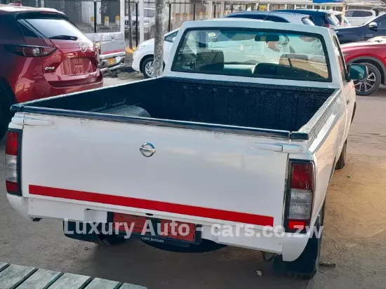 Picture of Nissan Hardbody 2017