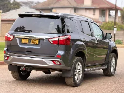 Picture of Isuzu Mu-X 2019