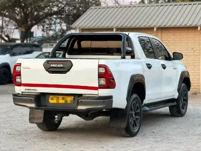 Picture of Toyota Hilux 2020