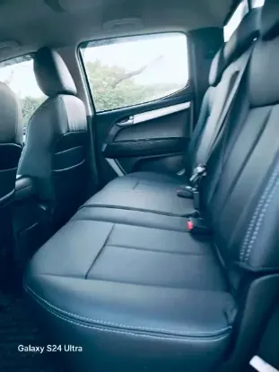 Picture of Isuzu KB300 2017