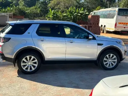 Picture of Land Rover Discovery 2016