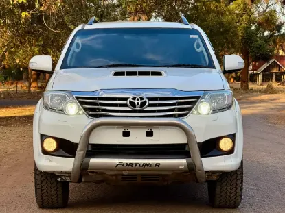 Picture of Toyota Fortuner 2014