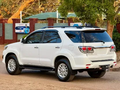Picture of Toyota Fortuner 2014