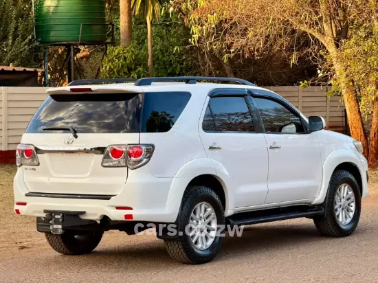 Picture of Toyota Fortuner 2014