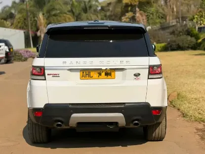 Picture of Range rover Sport 2015