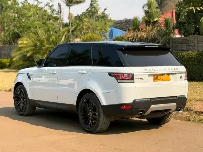 Picture of Range rover Sport 2015