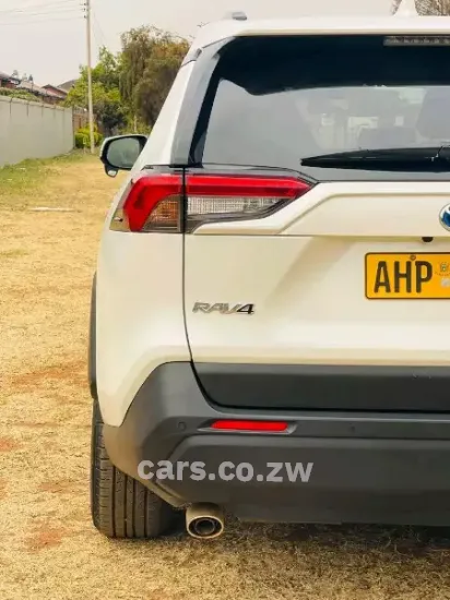 Picture of Toyota Rav4 2021