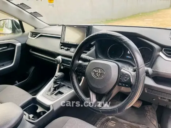 Picture of Toyota Rav4 2021