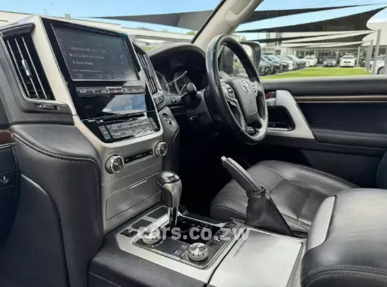 Picture of Toyota Land Cruiser 2019