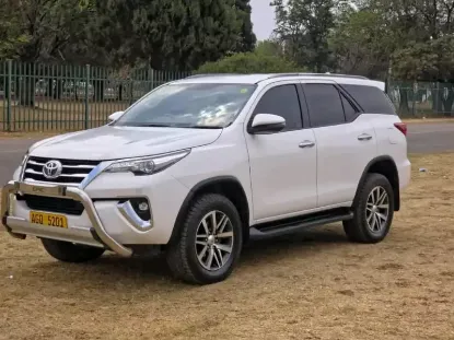 Picture of Toyota Fortuner 2020