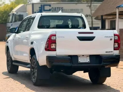 Picture of Toyota Hilux 2023