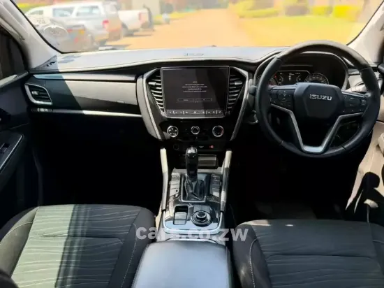 Picture of Isuzu Mu-X 2023