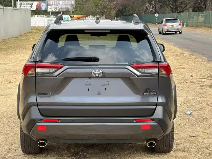 Picture of Toyota Rav4 2021