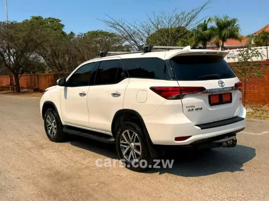 Picture of Toyota Fortuner 2017