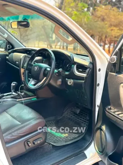 Picture of Toyota Fortuner 2017