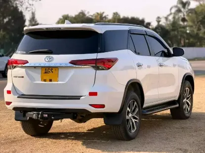 Picture of Toyota Fortuner 2020
