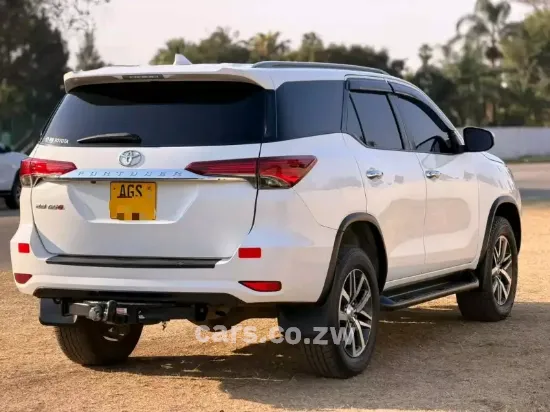 Picture of Toyota Fortuner 2020