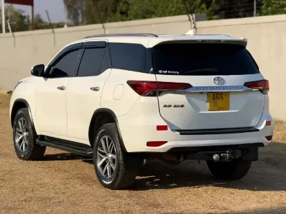 Picture of Toyota Fortuner 2020
