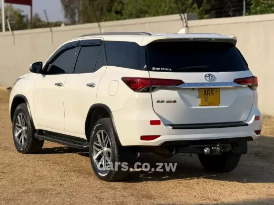 Picture of Toyota Fortuner 2020