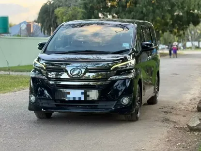 Picture of Toyota Vellfire 2017
