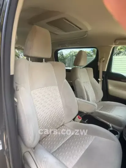 Picture of Toyota Vellfire 2017