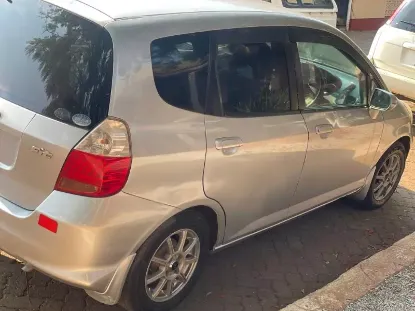 Picture of Honda Fit 2004