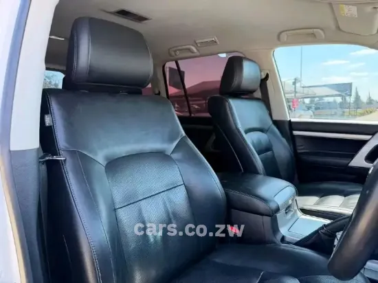 Picture of Toyota Land Cruiser 2017