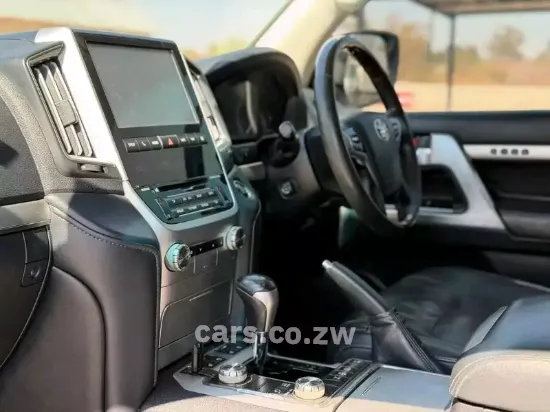 Picture of Toyota Land Cruiser 2017